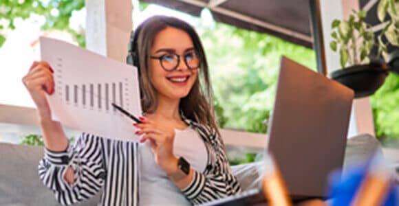 Private Tutor vs. AI Coach: Which is Worth the Investment?